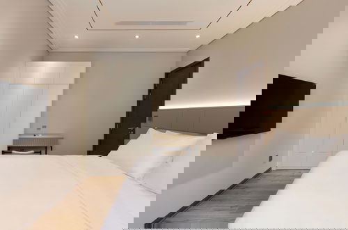 Photo 3 - Otis Apartment