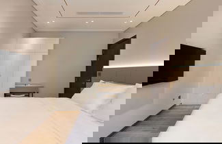 Photo 3 - Otis Apartment