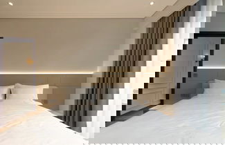 Photo 2 - Otis Apartment