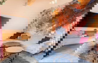 Photo 1 - Beautiful Apartment With Balcony