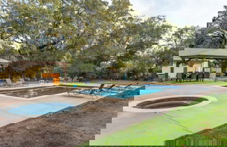 Foto 1 - Wildflower by Avantstay Gorgeous Wine Country Home w Pool Bocce Ball Court Huge Yard