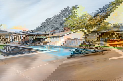 Foto 4 - Wildflower by Avantstay Gorgeous Wine Country Home w Pool Bocce Ball Court Huge Yard