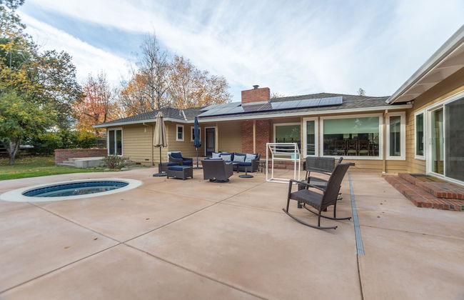 Wildflower by Avantstay Gorgeous Wine Country Home w Pool Bocce Ball Court Huge Yard - Foto 25