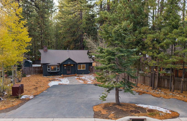 Westlake Cabin by Avantstay Hot Tub Near Skiing Walk to Restaurants Lake - Foto 33