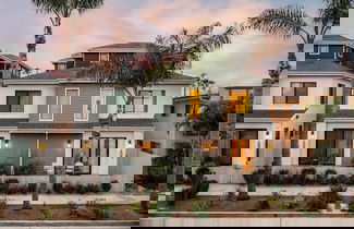 Photo 1 - Pacific Villa by Avantstay Steps From Beach Luxurious Modern Indoor-outdoor Living