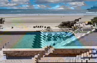 Foto 1 - 114 Ocean Boulevard by Avantstay Beachfront Infinity Pool Basketball Court Recently Renovated