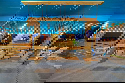 Foto 59 - Blutopia by Avantstay Outdoor Lounge w Bar