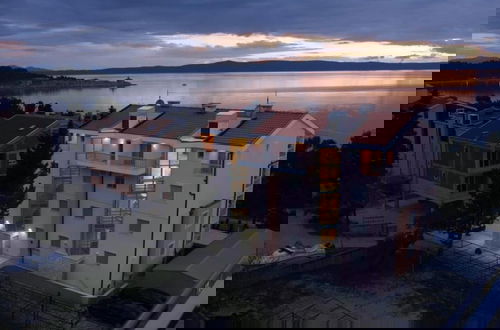 Foto 1 - Pansion Simic