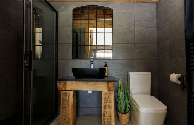 Romantic Countryside Lodge With Hot Tub - Foto 17