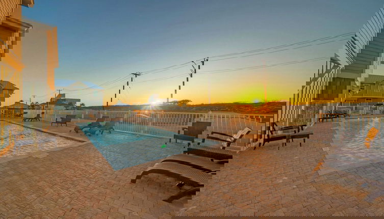 Photo 1 - Ridley Retreat Community Pool, Mins to the Beach Corpus Christi + Port A