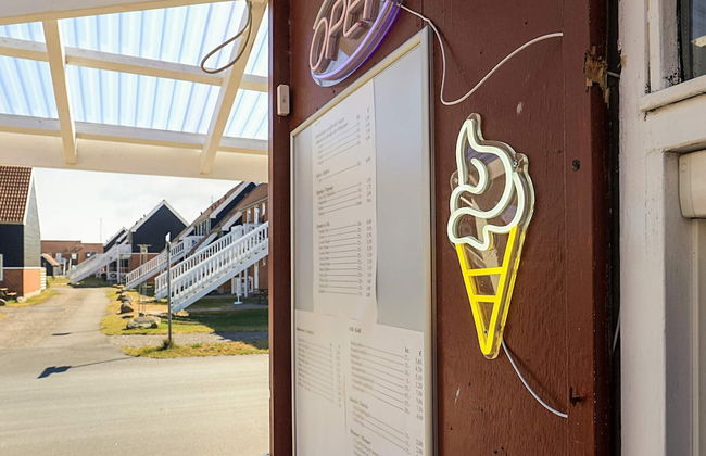 6 Person Holiday Home on a Holiday Park in Borre - Foto 22
