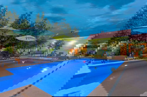 Photo 19 - Sunny Escape Holiday Home Dicmo With Pool and Gym