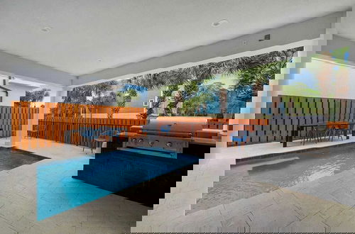 Foto 32 - Get Busy Livin by Avantstay 6bdr, Private Pool & Golf Cart Incl