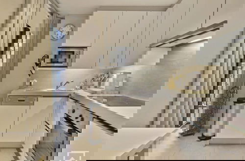 Photo 7 - Apartment With Terrace and 2 Rooms