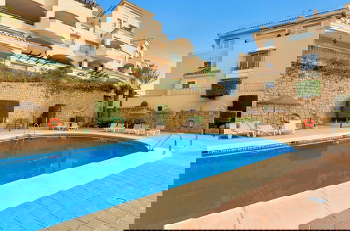 Foto 30 - Charming Villa With Terrace