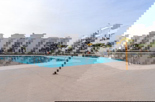 Foto 26 - Nice Apartment With Shared Pool