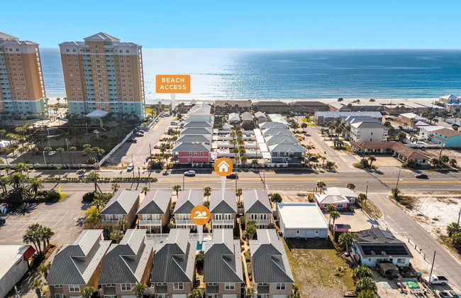 Palm Breeze Retreat Sleeps 10! - Photo 46
