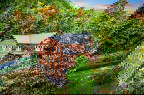 Photo 54 - A View for All Seasons Luxe Smoky Mountain Cabin With Hot Tubs Game Room