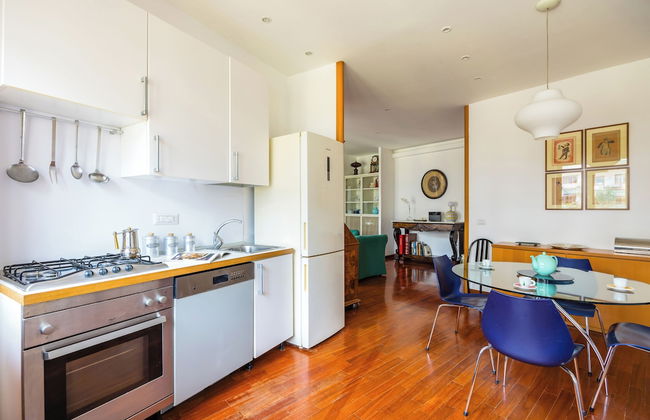 Colonna Classic Style Apartment - Photo 12