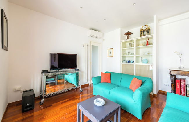 Colonna Classic Style Apartment - Photo 21