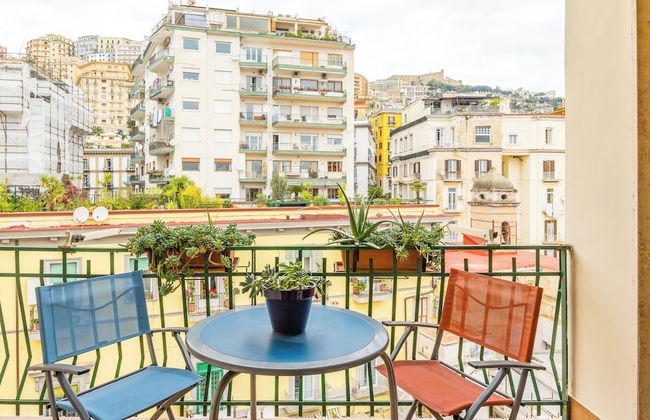 Colonna Classic Style Apartment - Photo 24
