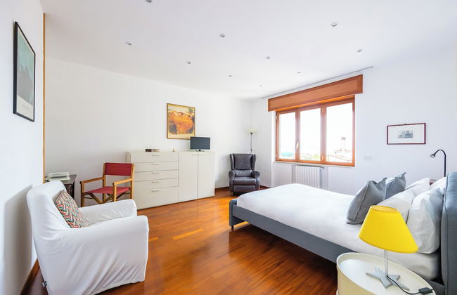 Colonna Classic Style Apartment - Photo 4