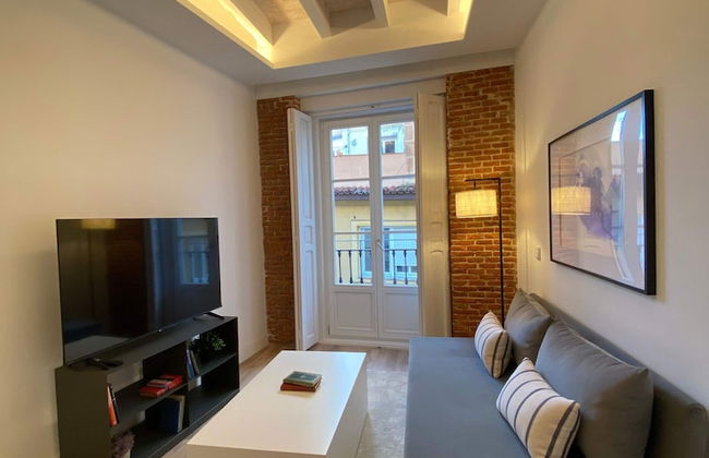 w Majestic 2BR at Palacio Real - Foto 1