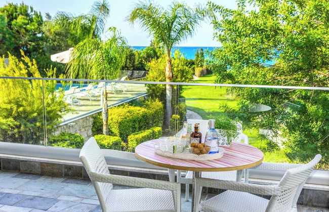 Harmonia Beach Villa - Photo 1