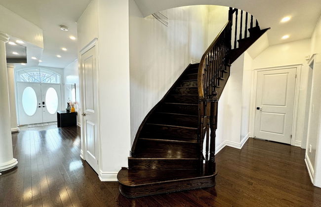 Spacious 4-Bedroom Retreat - Foto 46