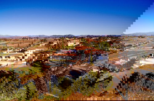 Photo 1 - Via del Sur by Avantstay Private Spanish Villa w Views Walk to Wineries