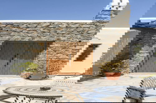 Foto 34 - Unique Cycladic Villa With Pool