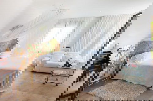 Foto 14 - Villa With Direct sea Access