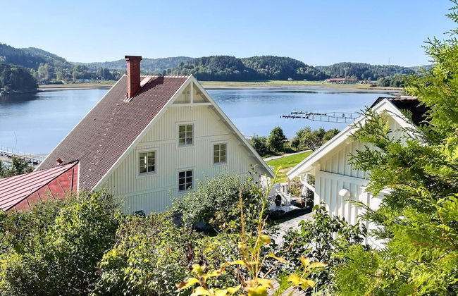 5 Star Holiday Home in Uddevalla - Foto 1