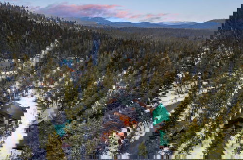 Foto 43 - Donner Ridge by Avantstay Minutes to Skiing Deck, Ping Pong + Pool Table