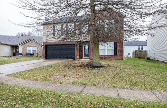 Spacious 4BR Home With Pool in Indianapolis - Foto 44