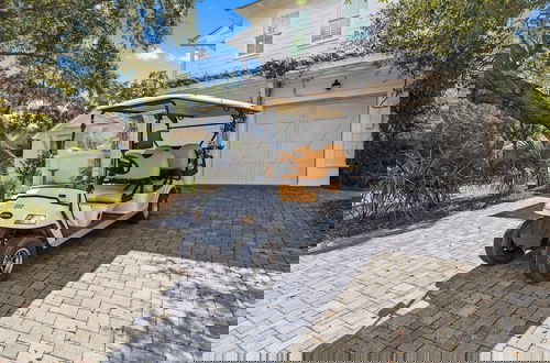 Foto 43 - Hobnob In Old Seagrove \ Private Pool, Golf Cart, Close To Seaside 5 Bedroom Home by RedAwning