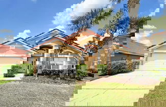 Foto 1 - Villa Tranquility 4 Bedroom Home by RedAwning