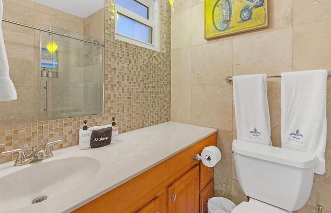 Chic 3BR Sanctuary Steps From The Drive Paradise - Foto 25