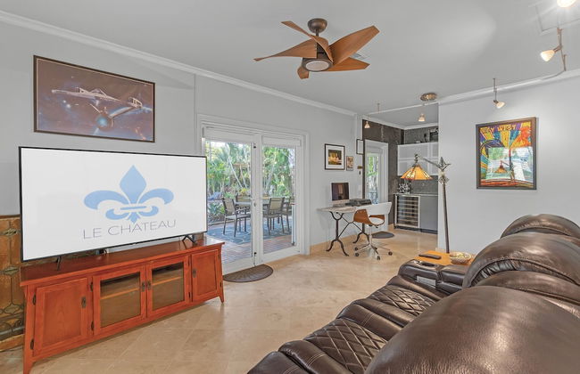 Chic 3BR Sanctuary Steps From The Drive Paradise - Foto 23