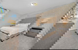 Foto 2 - Brand New Encore Resort 5 Bed Resort Home 5 Bedroom Villa