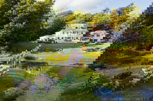 Foto 66 - Sunny Pond by Avantstay Secluded Estate w a Private Pond Gym Movie Theater