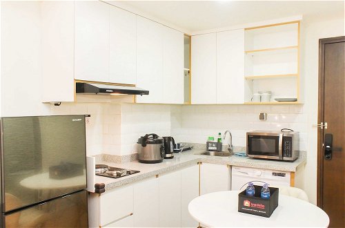 Photo 4 - Nice And Elegant 1Br Apartment At Mustika Golf Residence