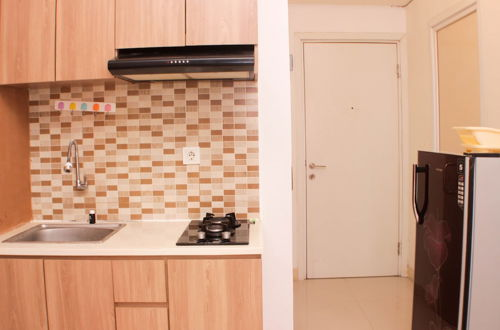 Photo 7 - Comfort 2Br At Green Pramuka Apartment