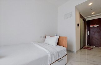 Photo 1 - Modern And Comfort Studio Apartment At Sky House Bsd