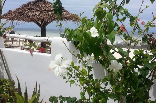 Photo 23 - Villa - Right on the Beach, Under the Coconut Trees, Sleeps 10, Pool, Chef