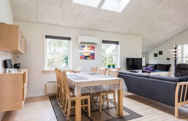 6 Person Holiday Home in Tarm - Foto 4