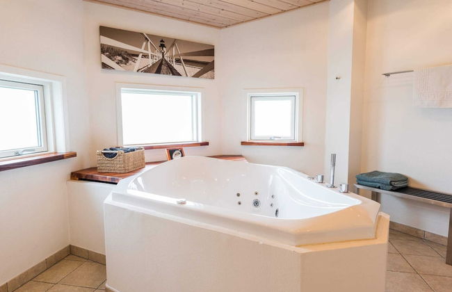 6 Person Holiday Home in Tarm - Foto 3
