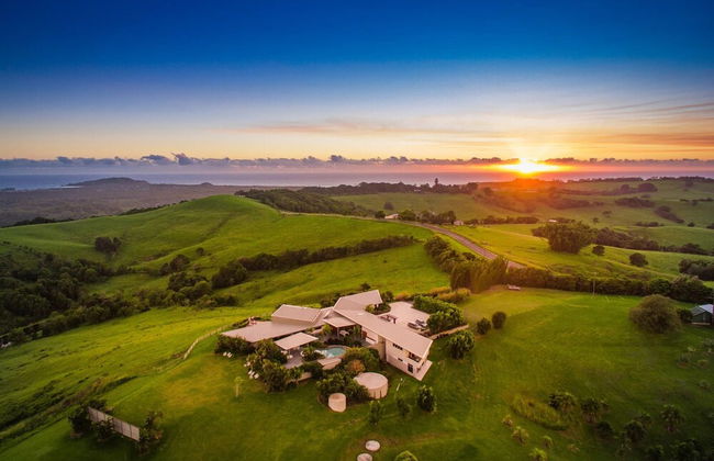 Your Luxury Escape - Horizon - Photo 21