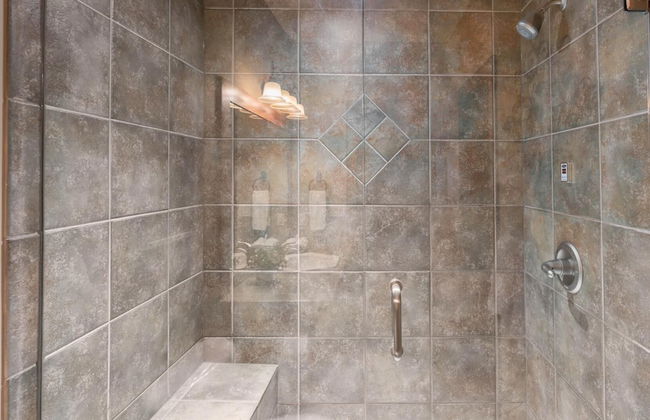 I Spy - Cozy Pet Friendly, Ski In/Ski Out Condo with Private Hot Tub - Foto 10