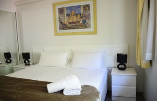 Photo 2 - Copacabana Holiday Apartments